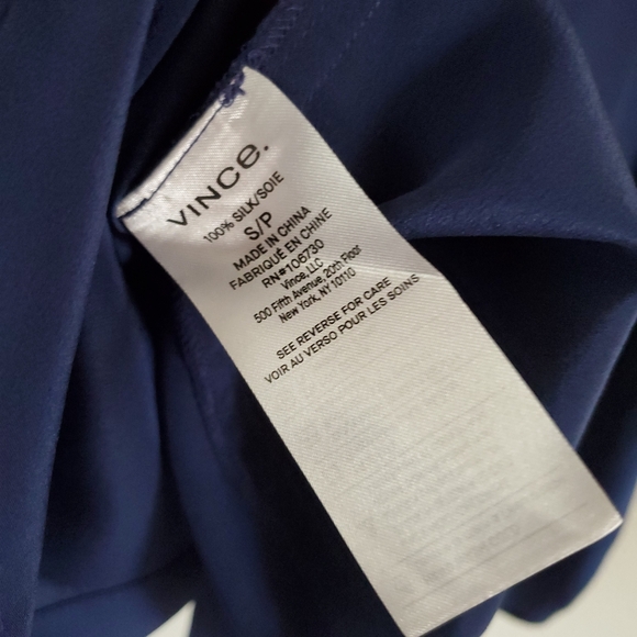 Vince Silk Oversized Buttondown Blouse Navy Small - Picture 4 of 6